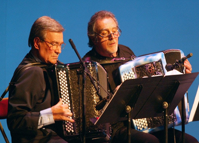 "Chauffe, Marcel, chauffe !" : l'accordéoniste de Jacques Brel, Marcel Azzola, est mort